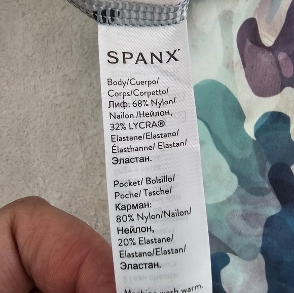 SPANX BOTTY BOOST ACTIVE 7/8 LEGGINGS CAMOUFLAGE - Picture 10 of 10